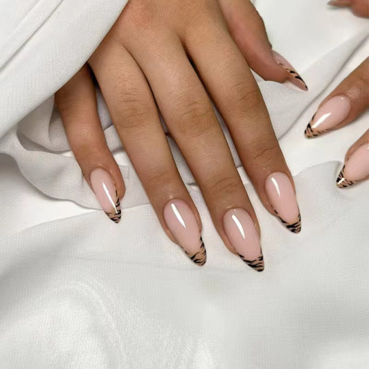 Leopard print nails
